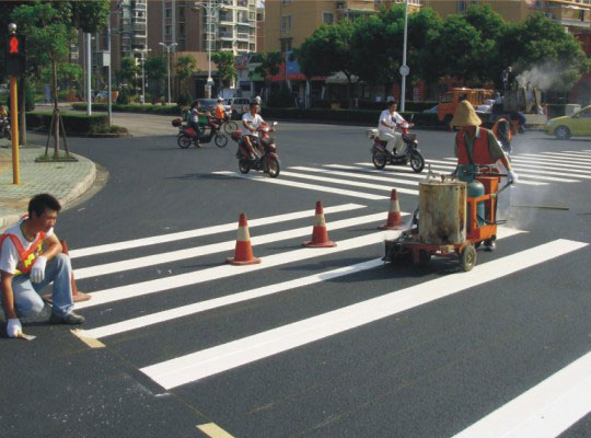 道路标线的施工工艺与养护维修方法